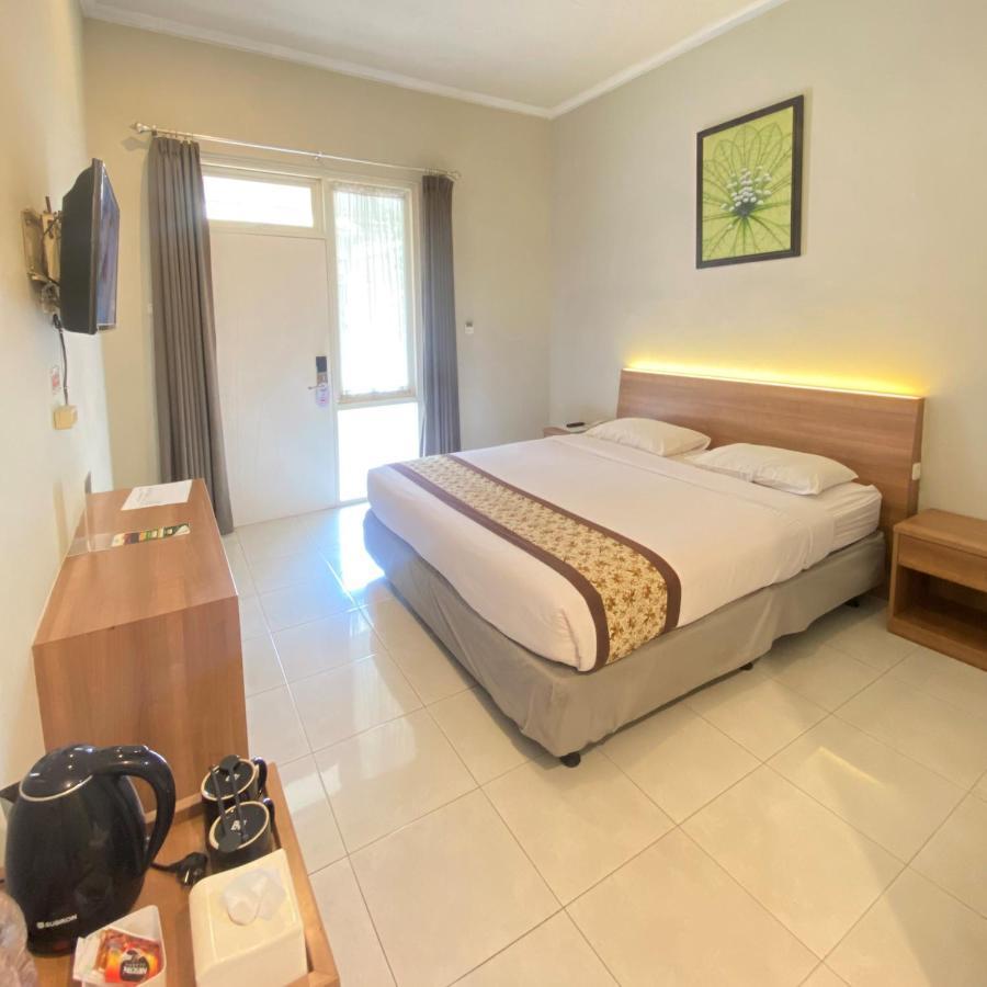 Riverstone Hotel & Cottage Batu  Εξωτερικό φωτογραφία