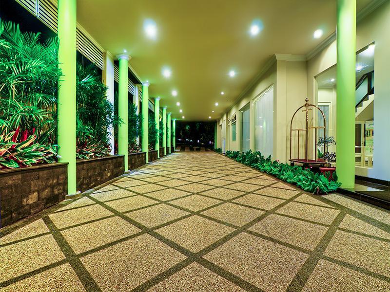 Riverstone Hotel & Cottage Batu  Εξωτερικό φωτογραφία